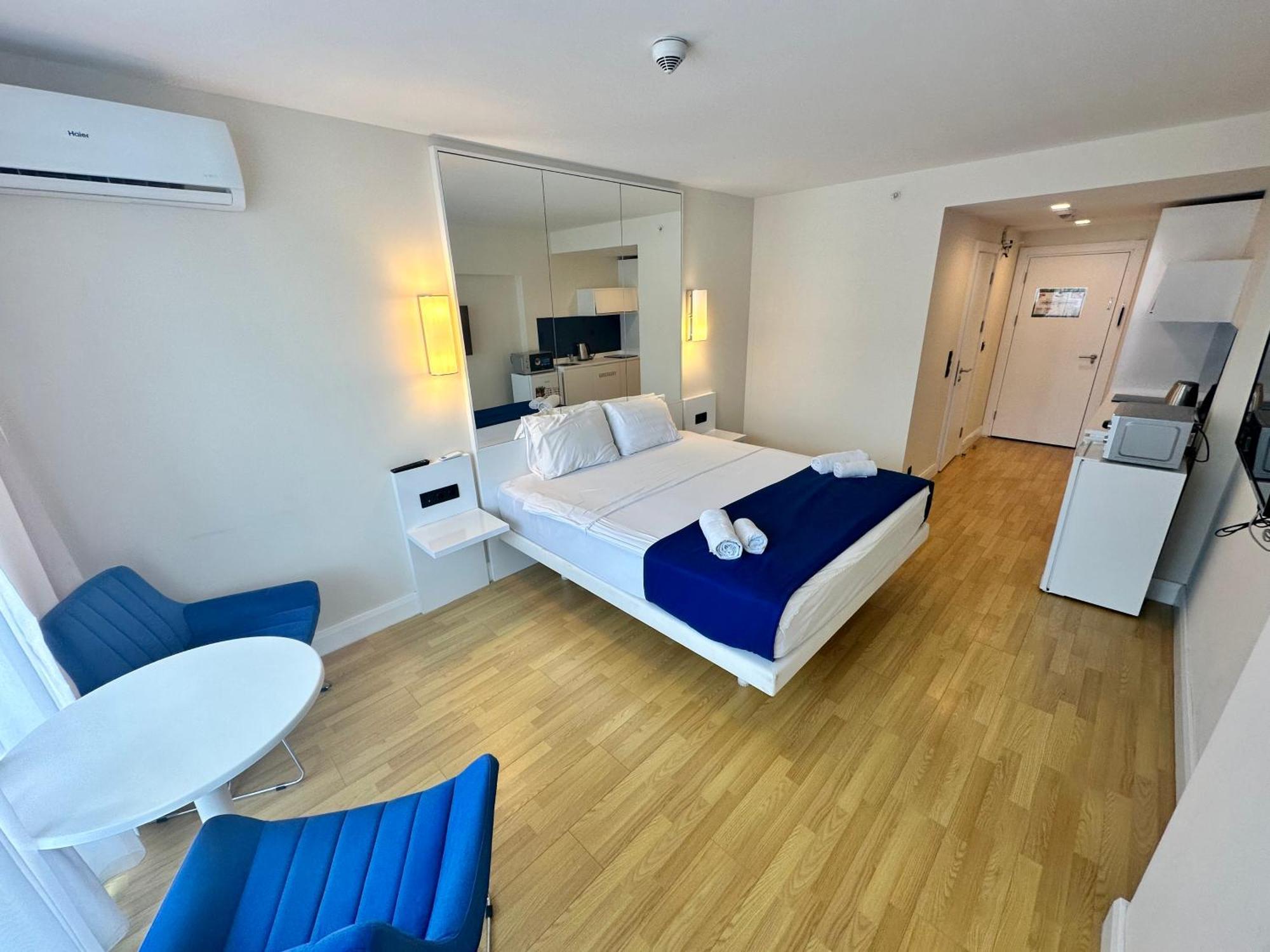 Orbi City- Comfort Апартаменты